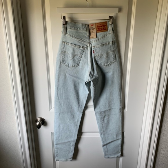 SALE! ⭐️ Levi’s High Waisted tapered leg jean light vintage - Picture 10 of 13